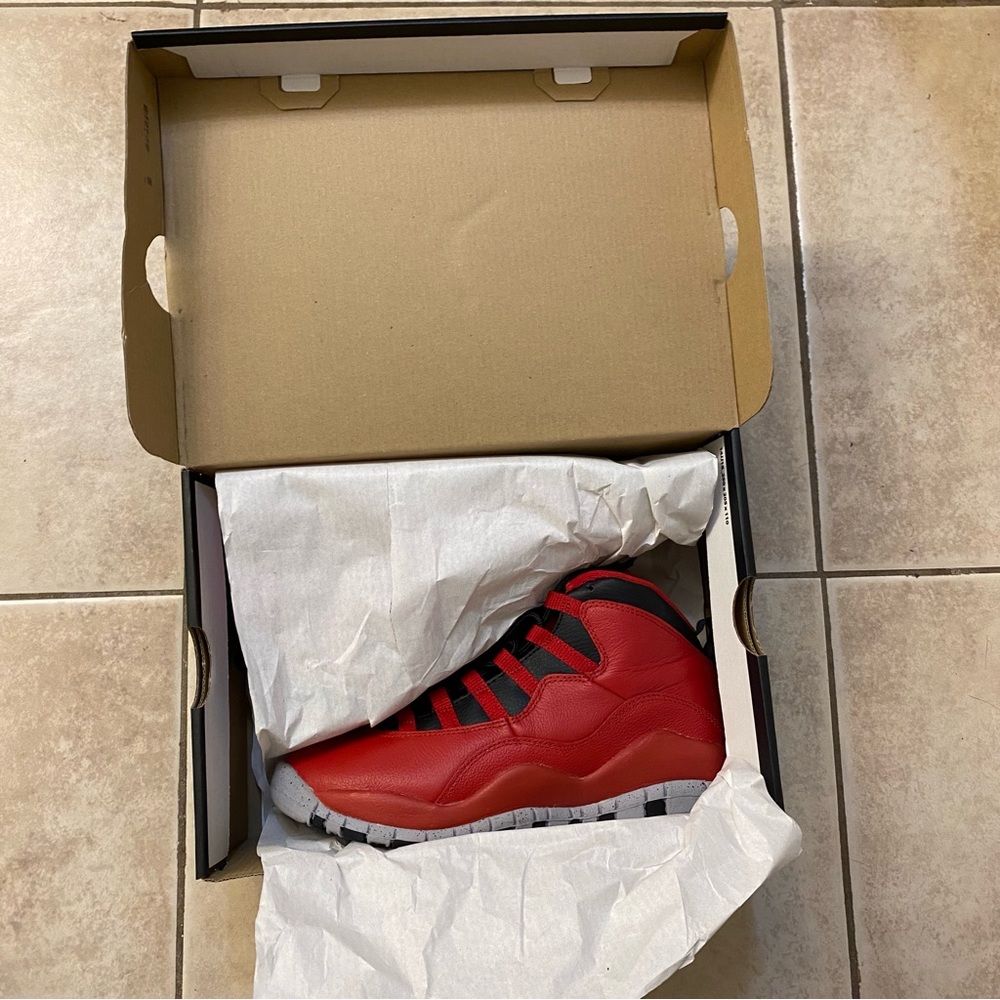 Jordan 10 Retro Bulls Over Broadway